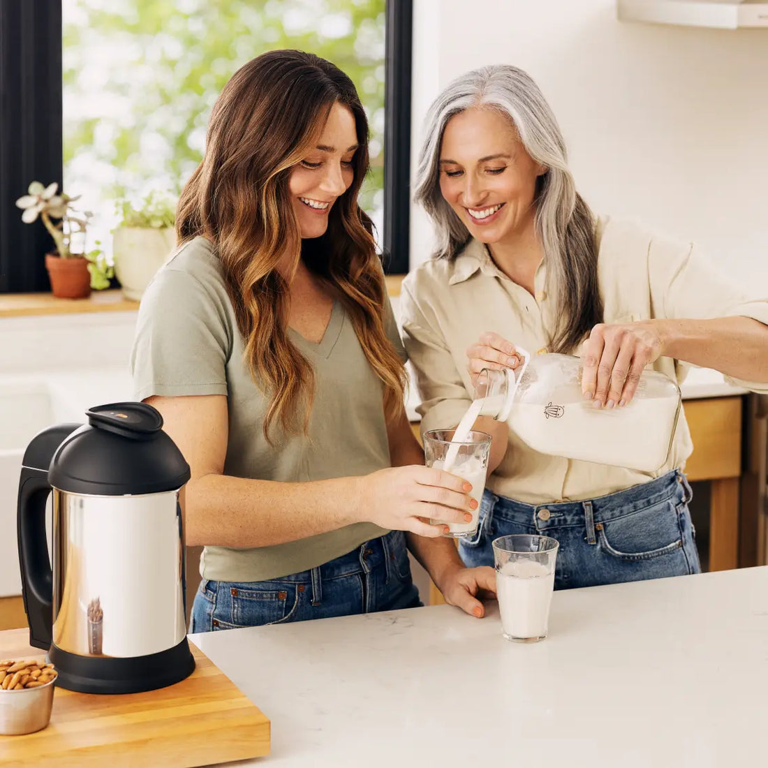 Master Homemade Almond Milk with Top AC Hacks & Tips