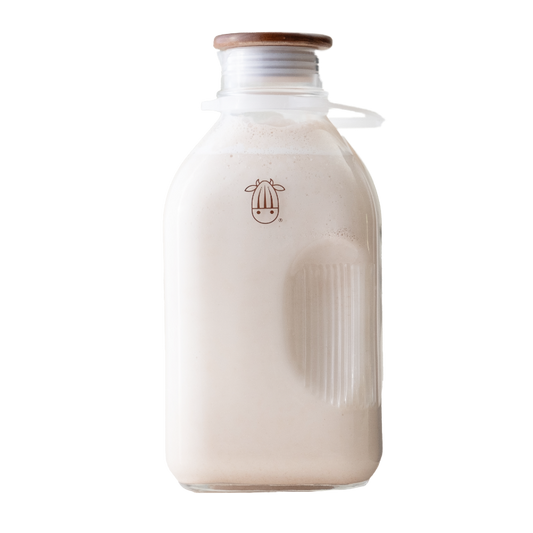 Stylish and durable 1.5-liter glass jug for homemade nut milk