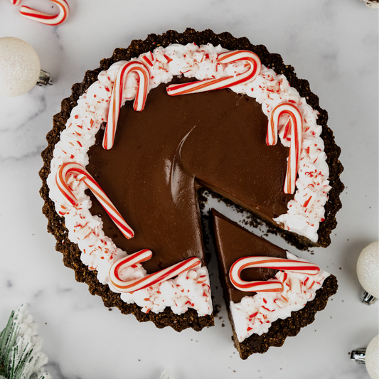 vegan chocolate candy cane tart 